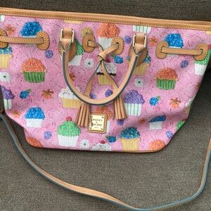 NWOT Dooney & Bourke Cupcake Tote